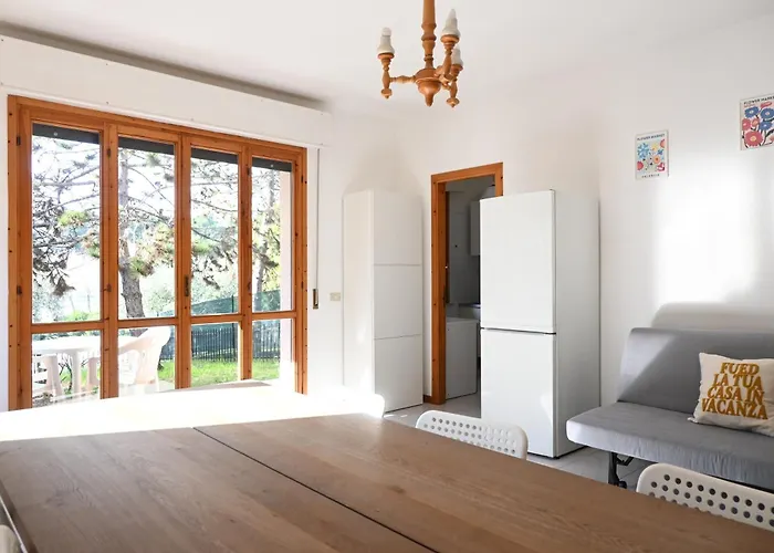 S077 - Sirolo, Trilocale Con Giardino In Centro Sirolo