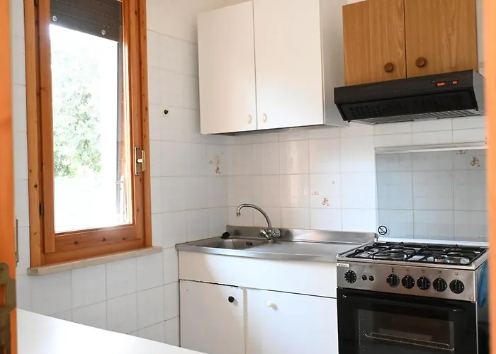 S077 - Sirolo, Trilocale Con Giardino In Centro