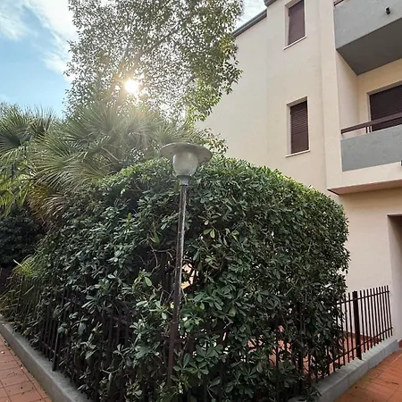 Apartamento S077 - Sirolo, Trilocale Con Giardino In Centro