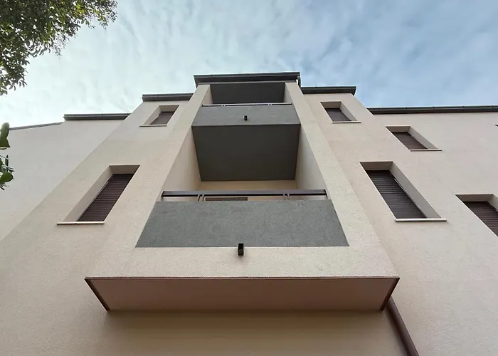 Apartment S077 - Sirolo, Trilocale Con Giardino In Centro